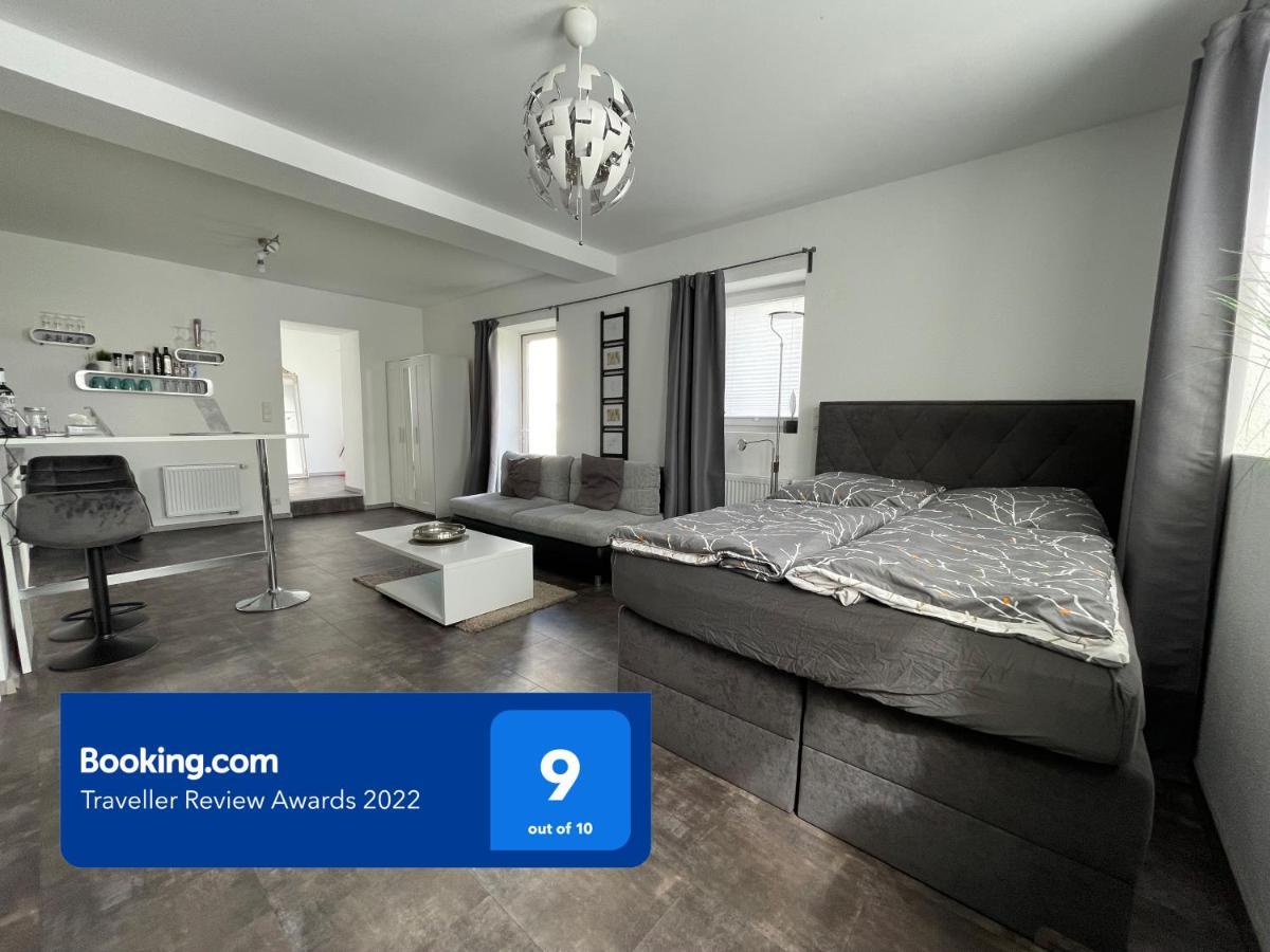 W1 - Kontaktloser 24H Check In, W-Lan, Netflix, Parkplatz, Kueche, Boxspring-Bett Bückeburg Екстериор снимка